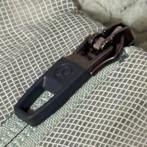 NWOT Lululemon Water-Repellent Fleece Hiking Vest Laurel Green Zip Pockets XXL - Picture 13 of 14